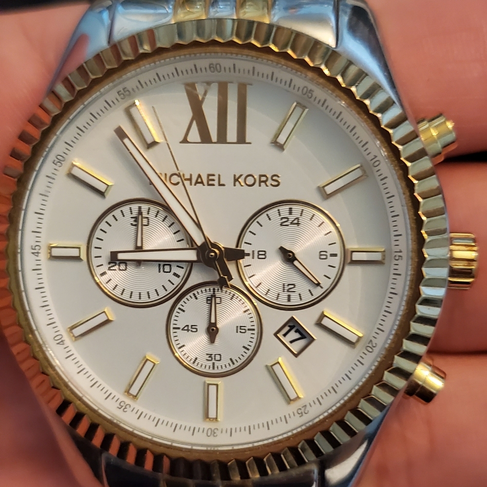 Michael Kors watch ⌚